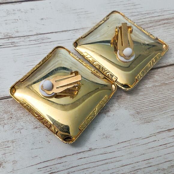 Vintage Clip On Earrings - Extra Large Statement Gold Tone Patterned - Picture 4 of 9